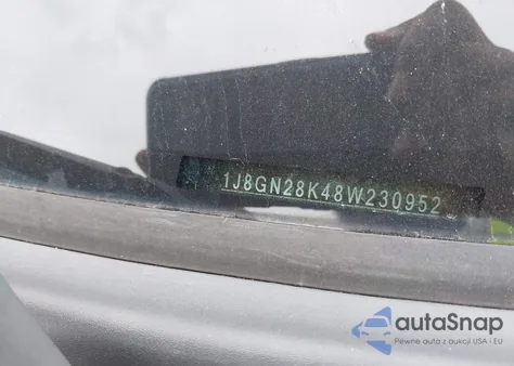 2008 Jeep Liberty Sport z USA, uszkodzony, nr VIN 1J8GN28K48W230952